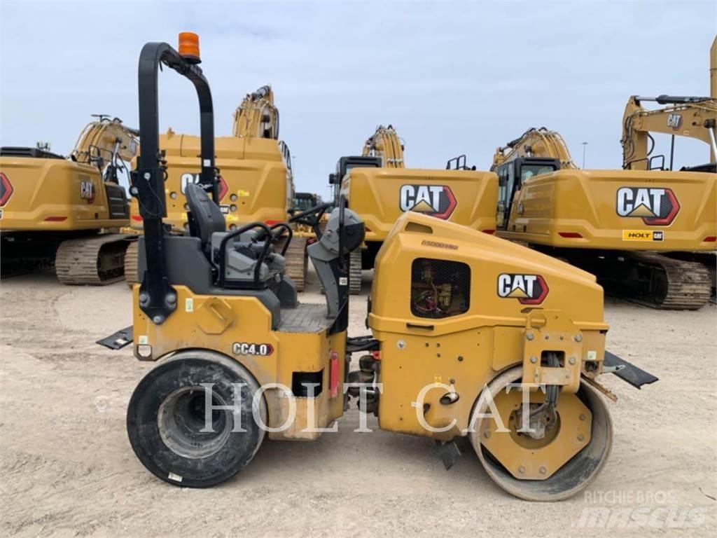 CAT CC4.0 テレスコーピックハンドラー