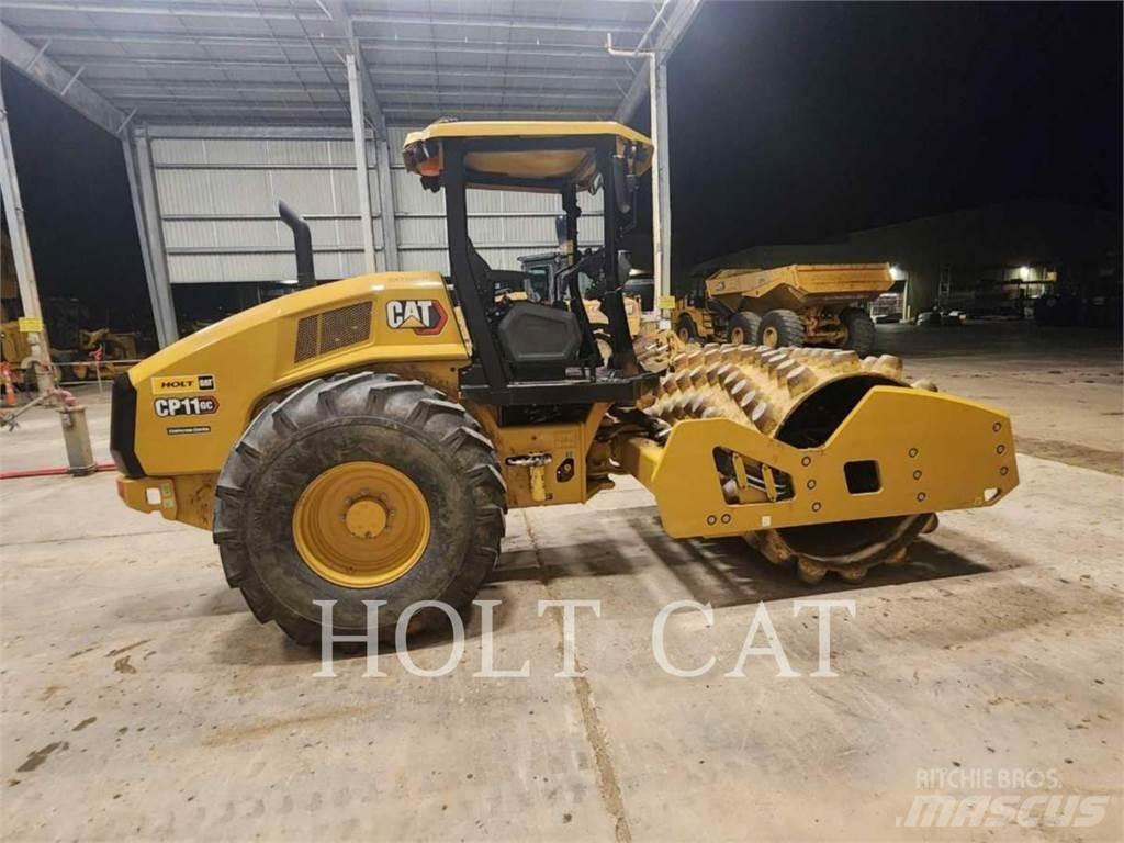 CAT CP11GC 振動ローラ