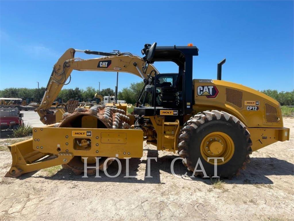 CAT CP12 振動ローラ