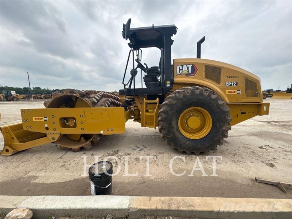 CAT CP12 振動ローラ