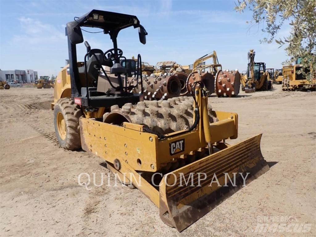 CAT CP44 アスファルトスプレヤ