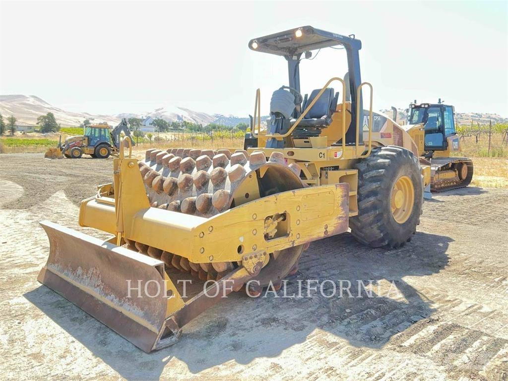 CAT CP56 振動ローラ