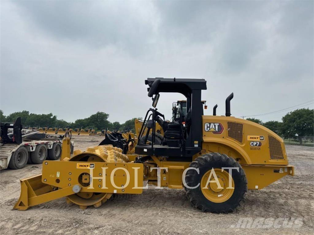 CAT CP7 振動ローラ