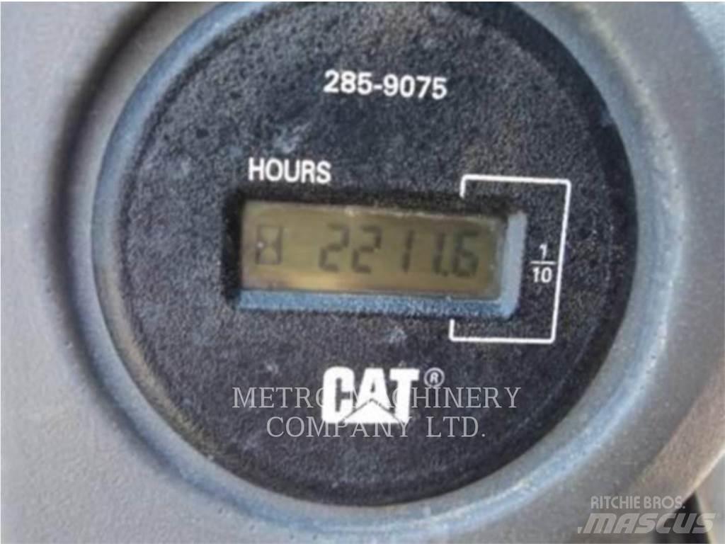 CAT CS-533E 振動ローラ
