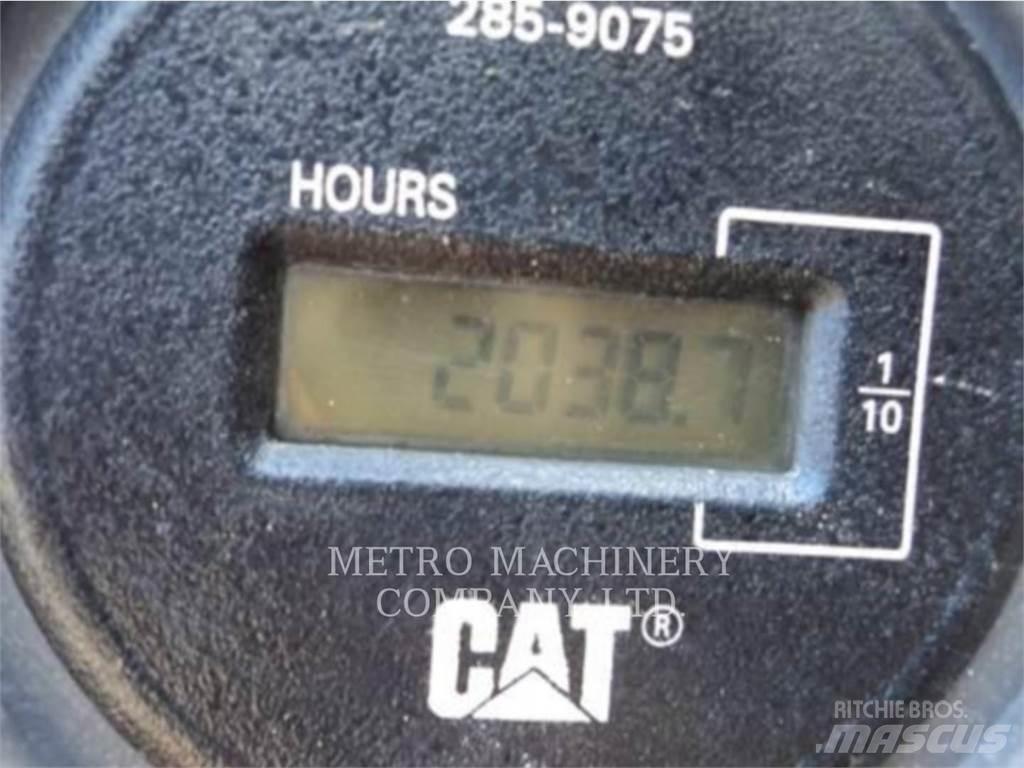 CAT CS-533E 振動ローラ