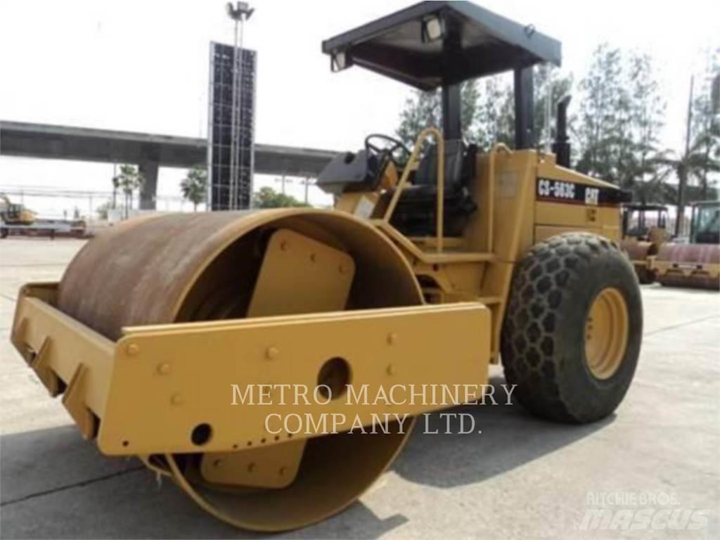 CAT CS-563CAW 振動ローラ