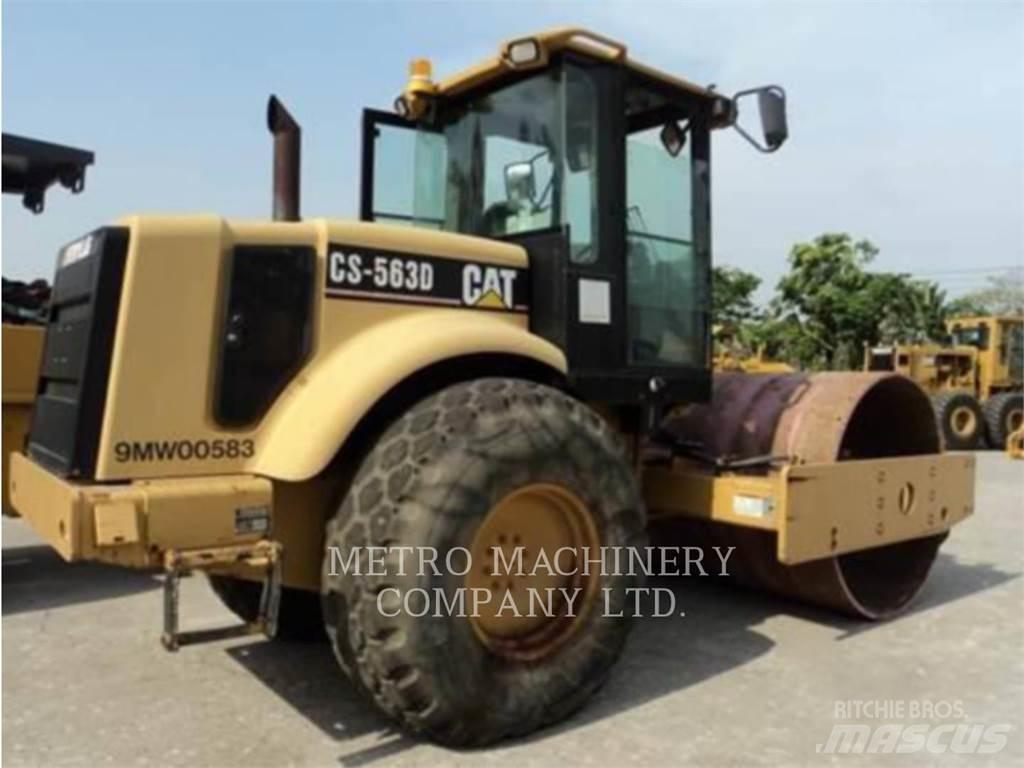 CAT CS-563DAW 振動ローラ