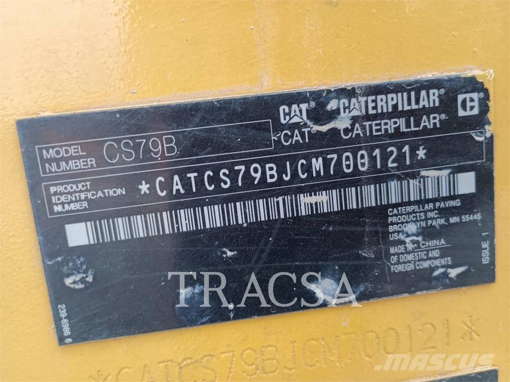CAT CS 79 B 振動ローラ