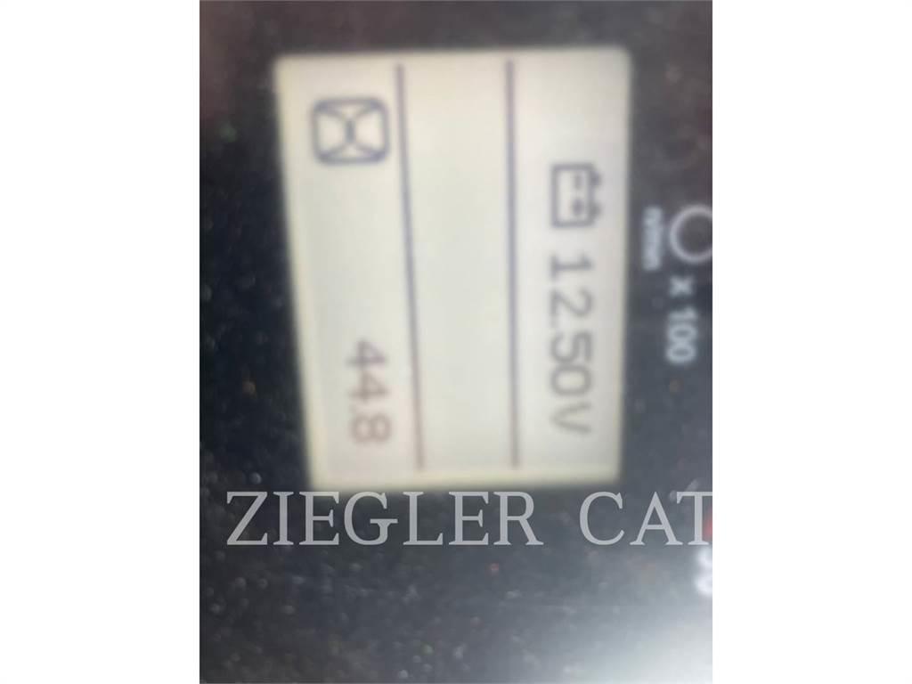 CAT CS11GC ソイルコンパクター