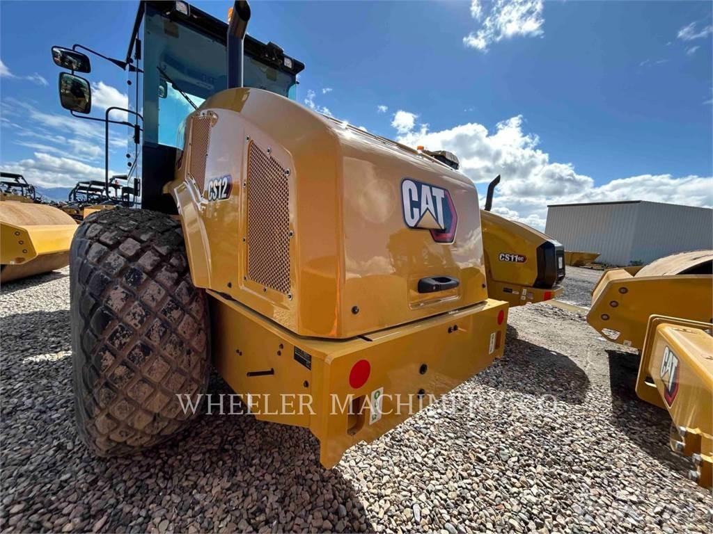 CAT CS12 振動ローラ