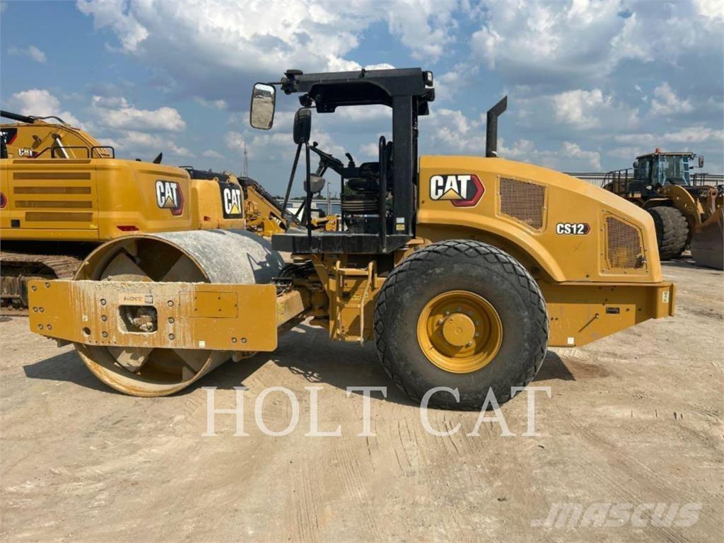 CAT CS12 振動ローラ