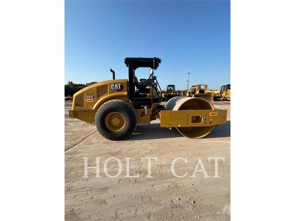 CAT CS12 振動ローラ