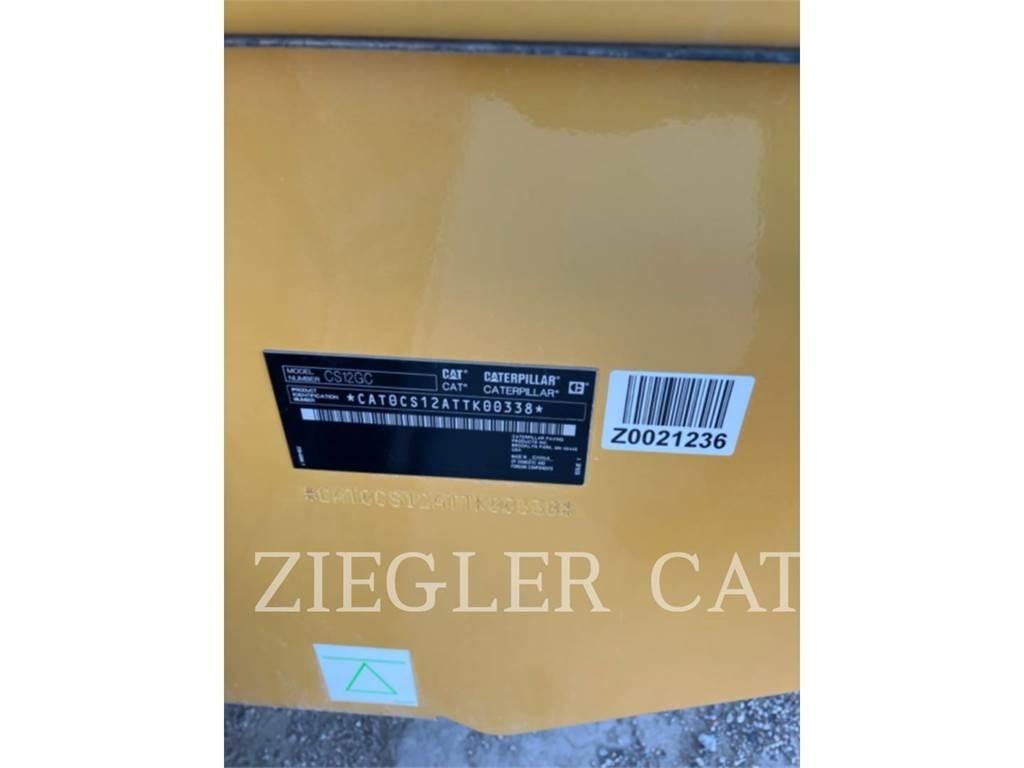CAT CS12GC ソイルコンパクター