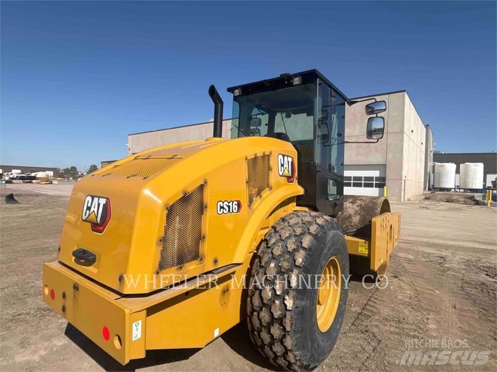 CAT CS16 振動ローラ