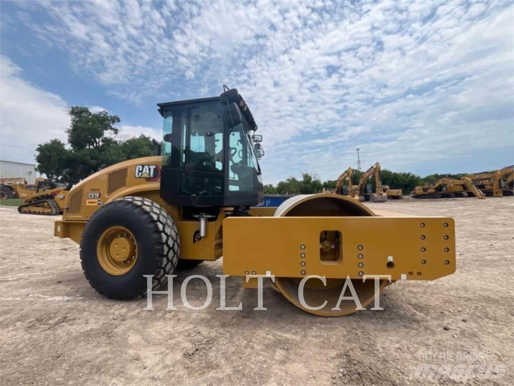 CAT CS19 振動ローラ
