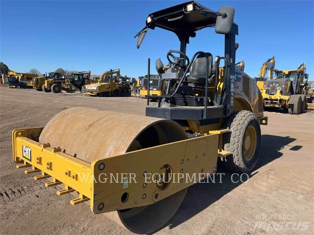 CAT CS44B ソイルコンパクター
