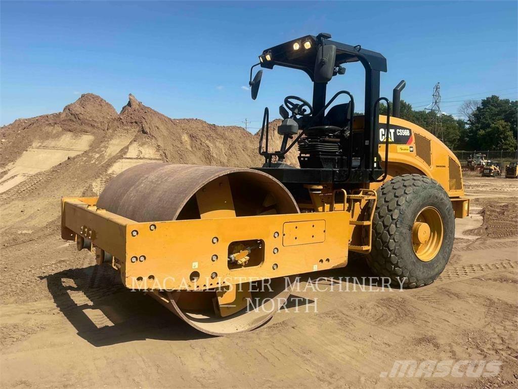 CAT CS56B 振動ローラ
