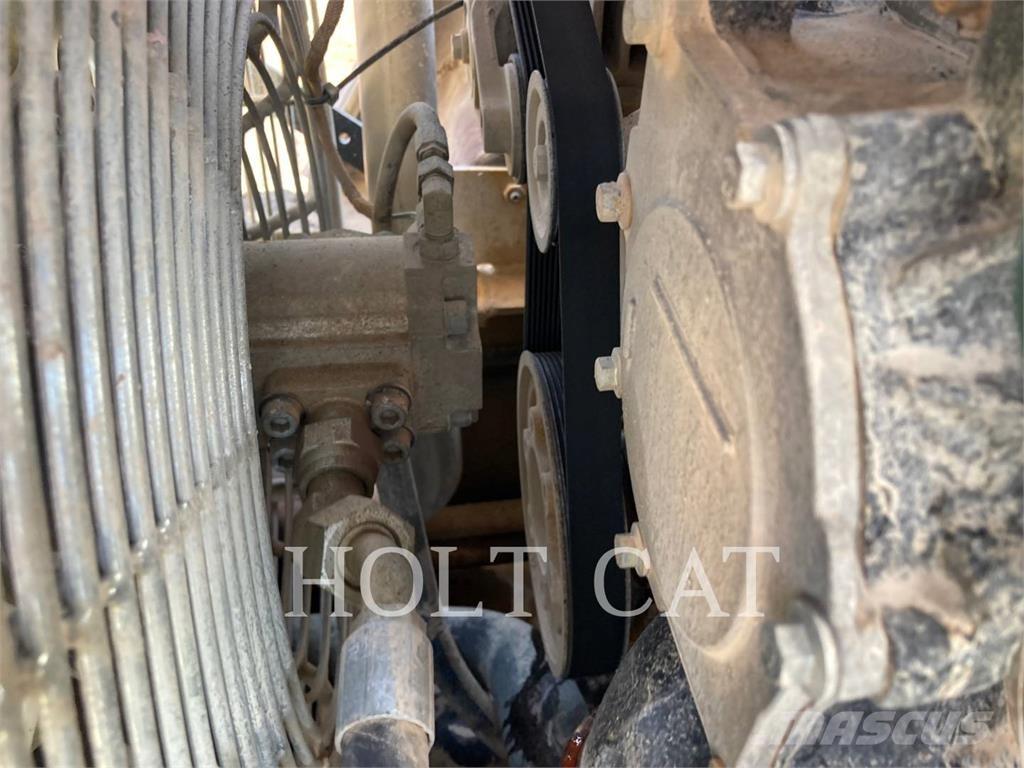 CAT CS56B 振動ローラ
