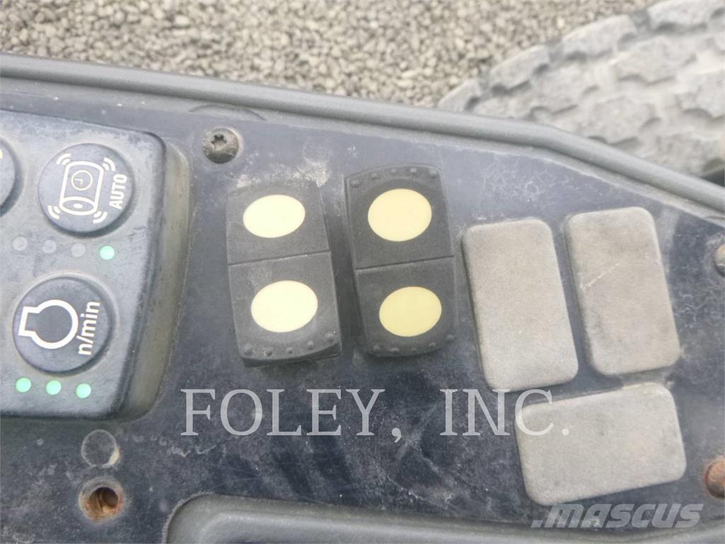 CAT CS56B 振動ローラ