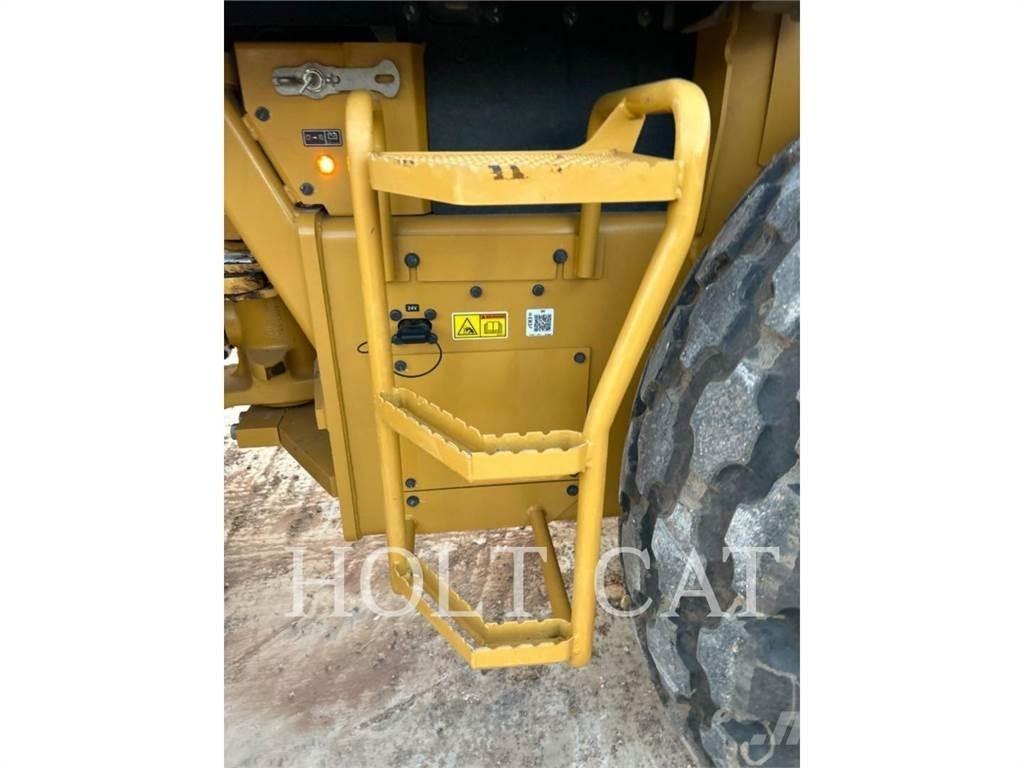 CAT CS56B CAB 振動ローラ