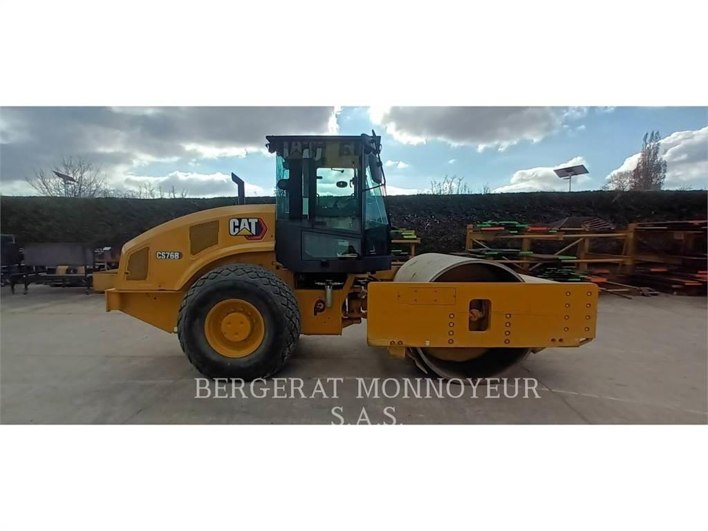 CAT CS76B 4F ソイルコンパクター