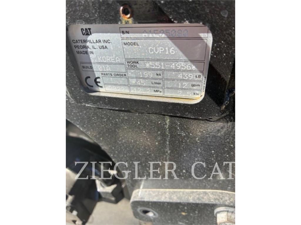 CAT CVP16 プレートコンパクター