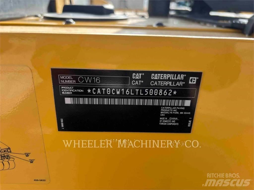 CAT CW16 タイヤローラ