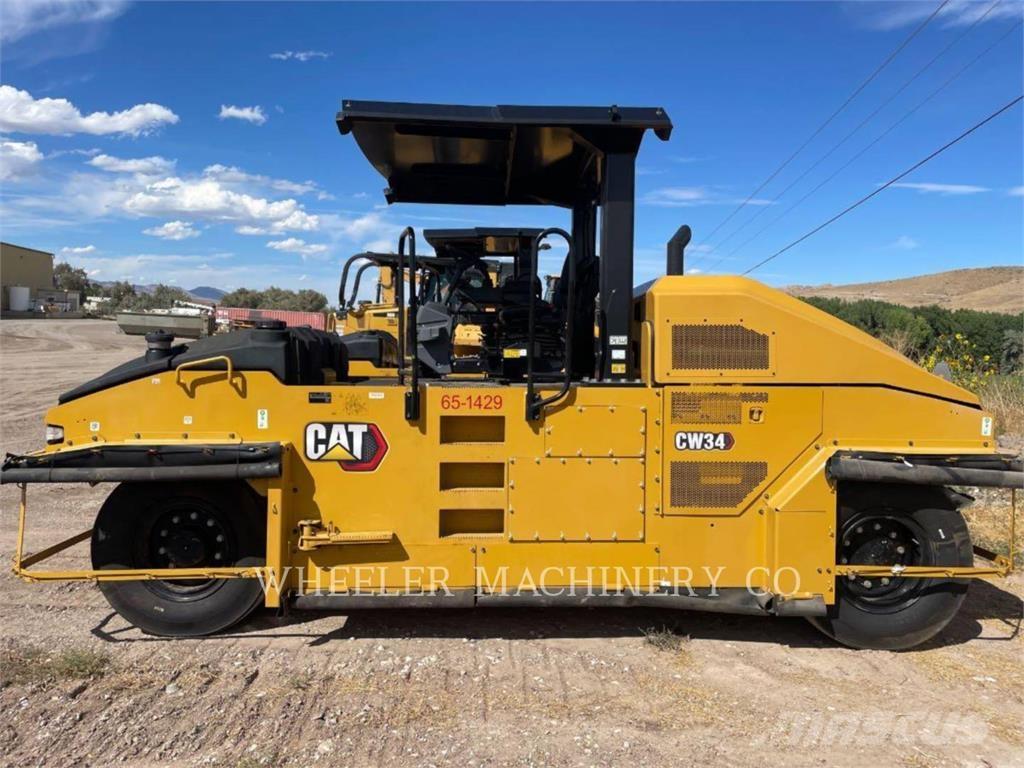CAT CW34 タイヤローラ