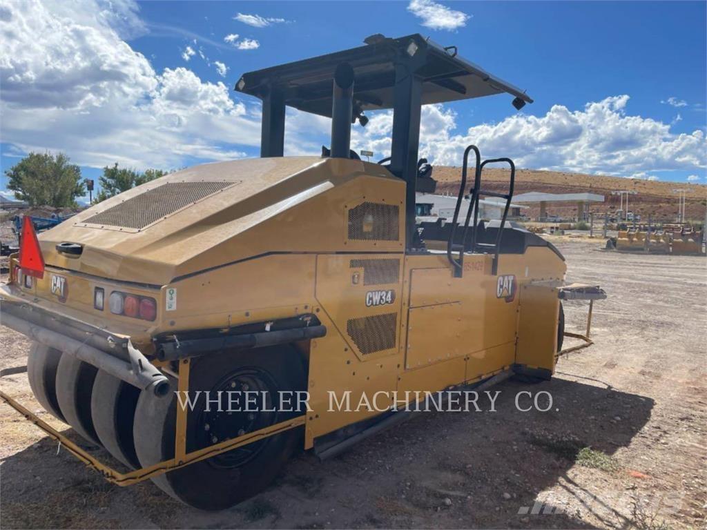 CAT CW34 タイヤローラ