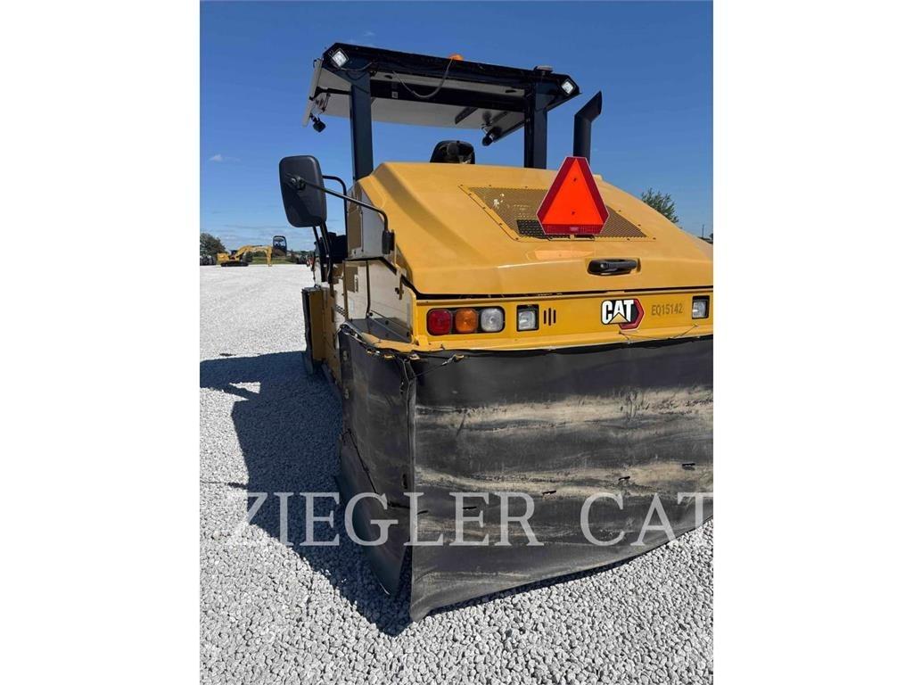 CAT CW34 タイヤローラ
