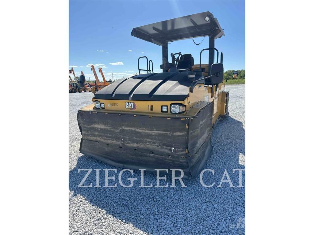 CAT CW34 タイヤローラ