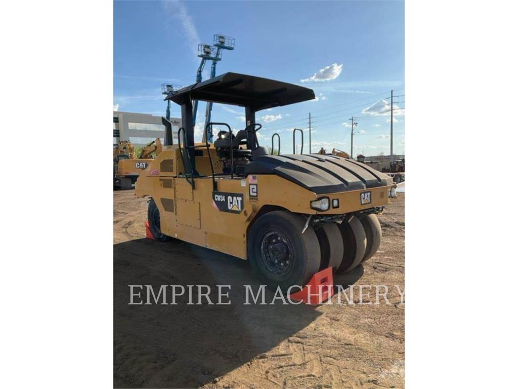 CAT CW34 タイヤローラ