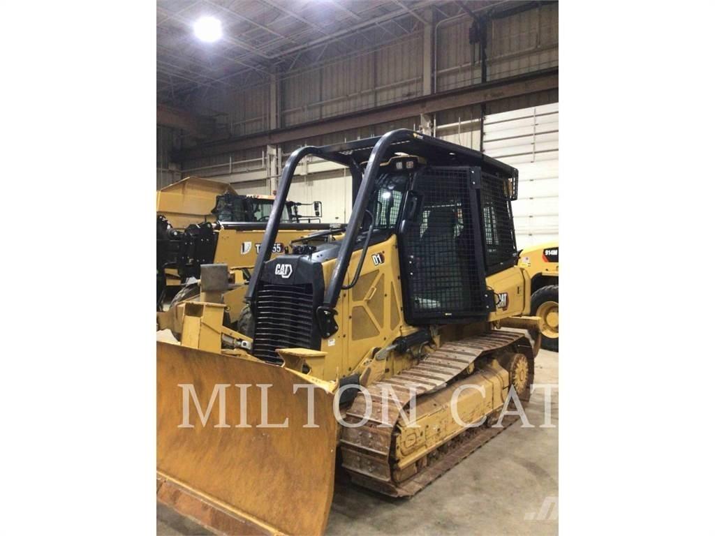 CAT D1 ブルドーザー