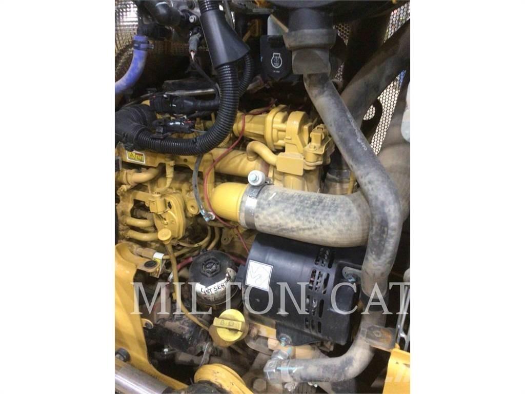 CAT D1 ブルドーザー