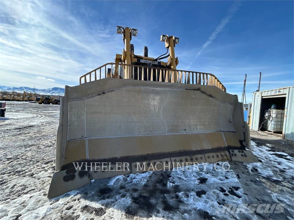 CAT D10T ブルドーザー