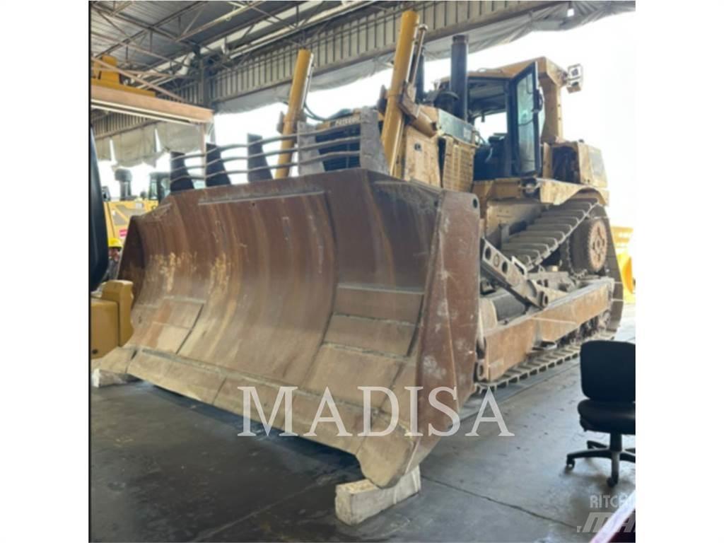 CAT D10T ブルドーザー