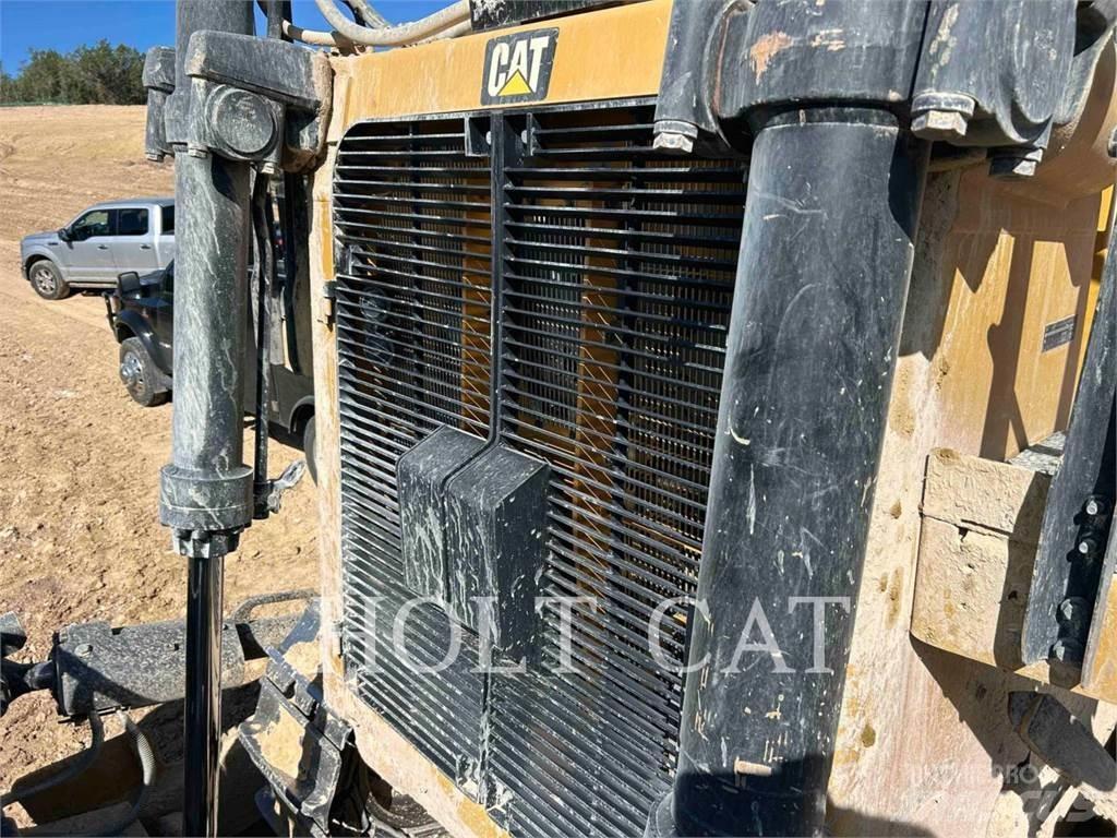 CAT D10T2 ブルドーザー