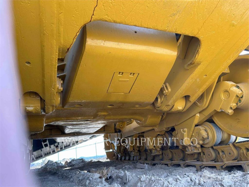 CAT D11T ブルドーザー