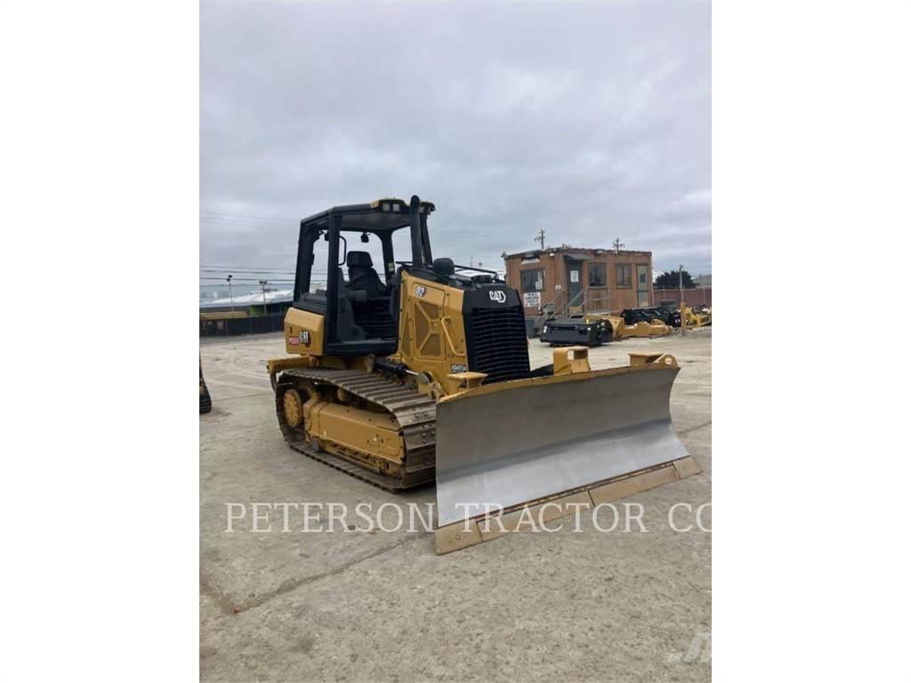 CAT D2 ブルドーザー