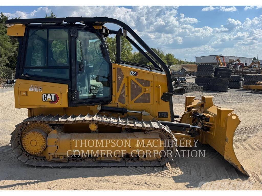 CAT D2-12 ブルドーザー
