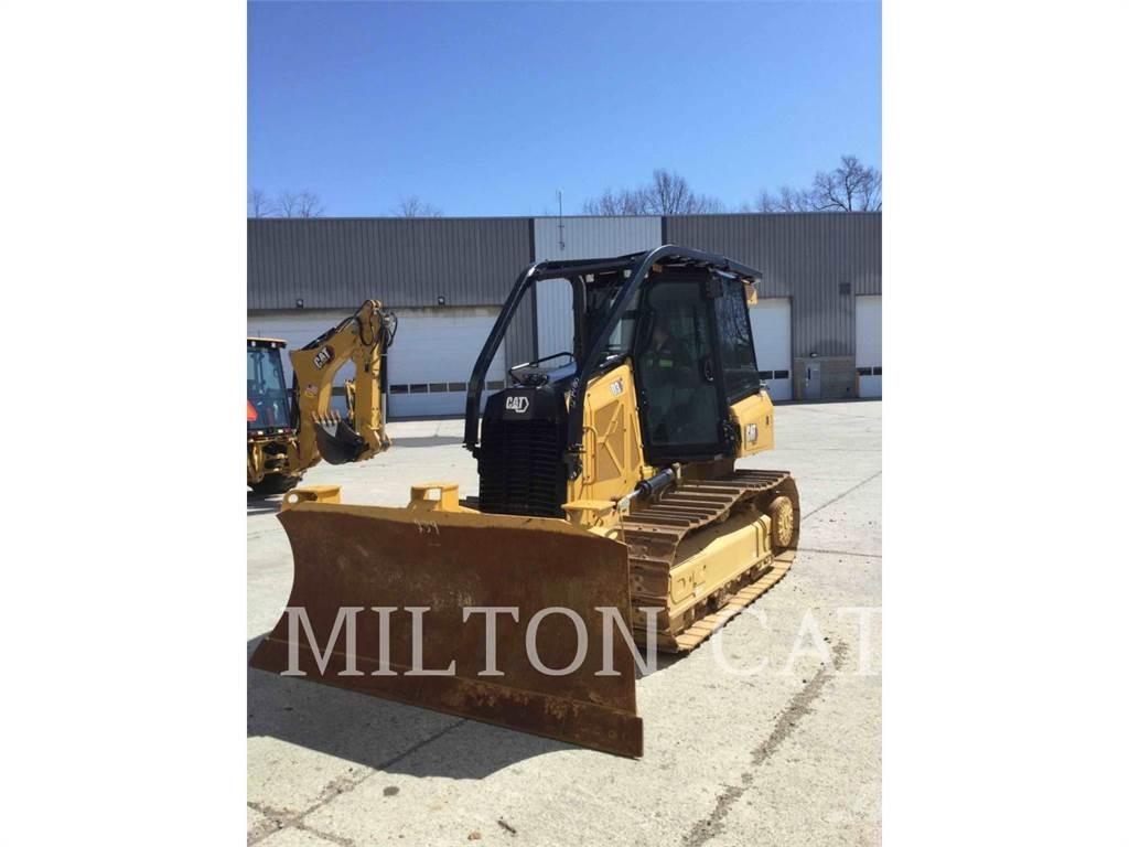 CAT D3 ブルドーザー
