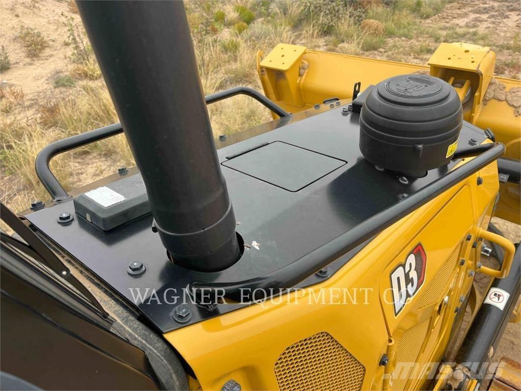 CAT D3 ブルドーザー