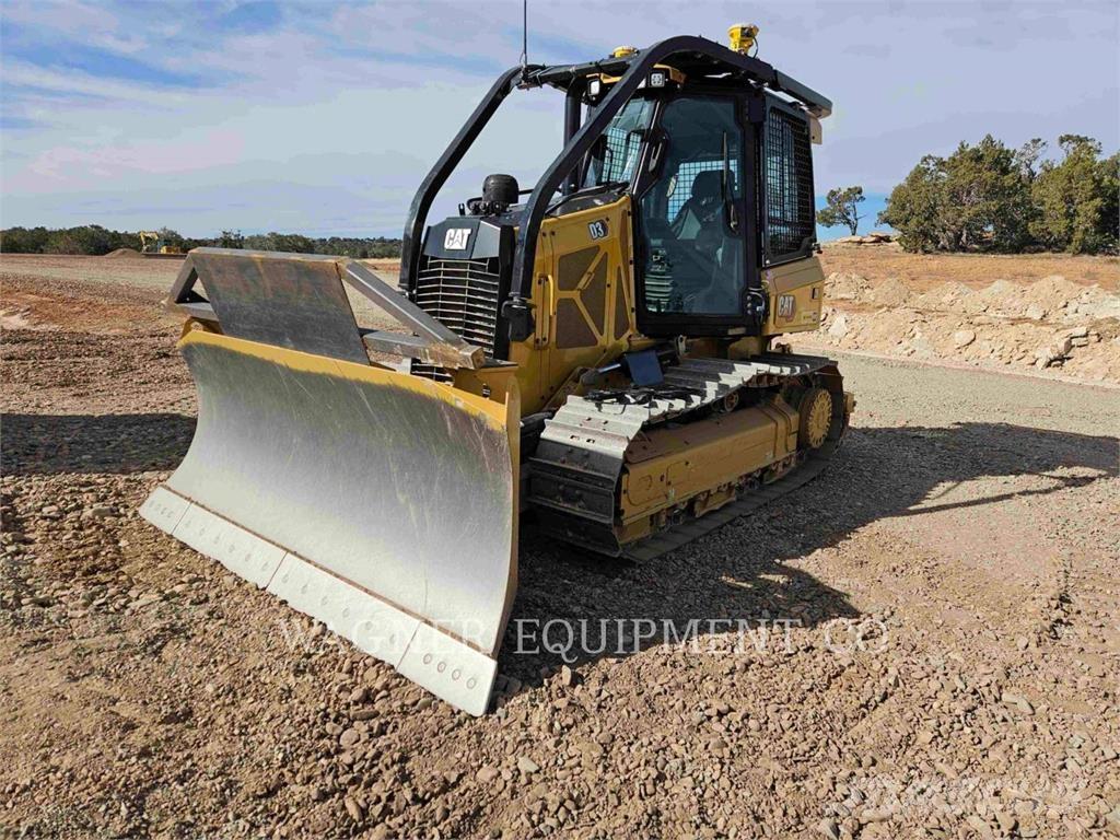 CAT D3 ブルドーザー