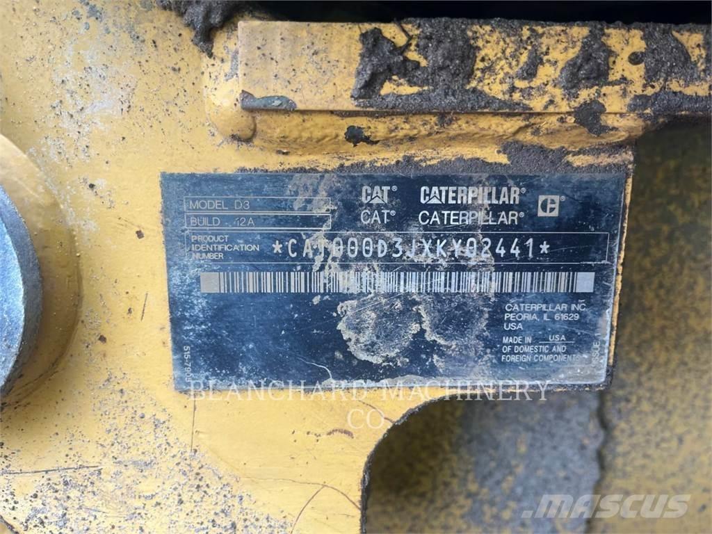CAT D3 LGP ブルドーザー