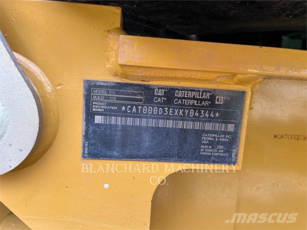 CAT D3 LGP ブルドーザー