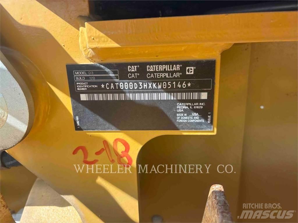 CAT D3 XL ブルドーザー