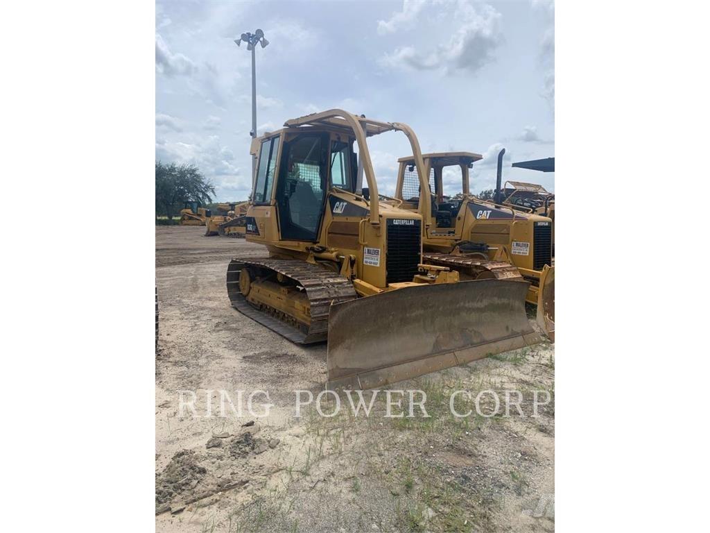 CAT D3GLGP ブルドーザー