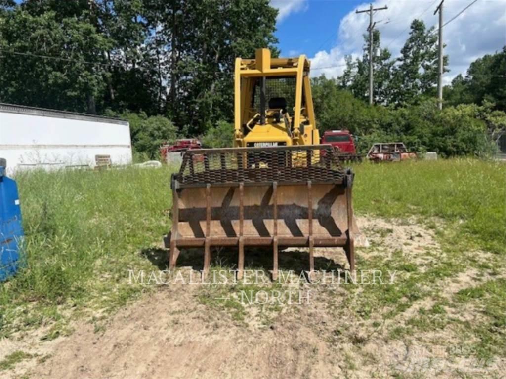 CAT D3GX ブルドーザー