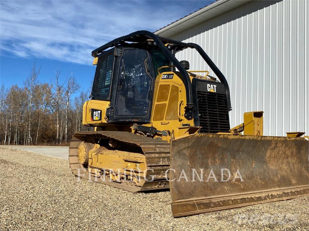 CAT D3K2 ブルドーザー