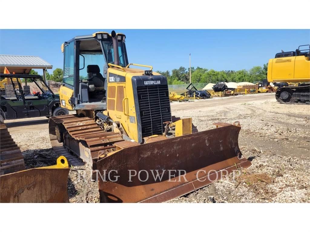 CAT D3K2LGP ブルドーザー